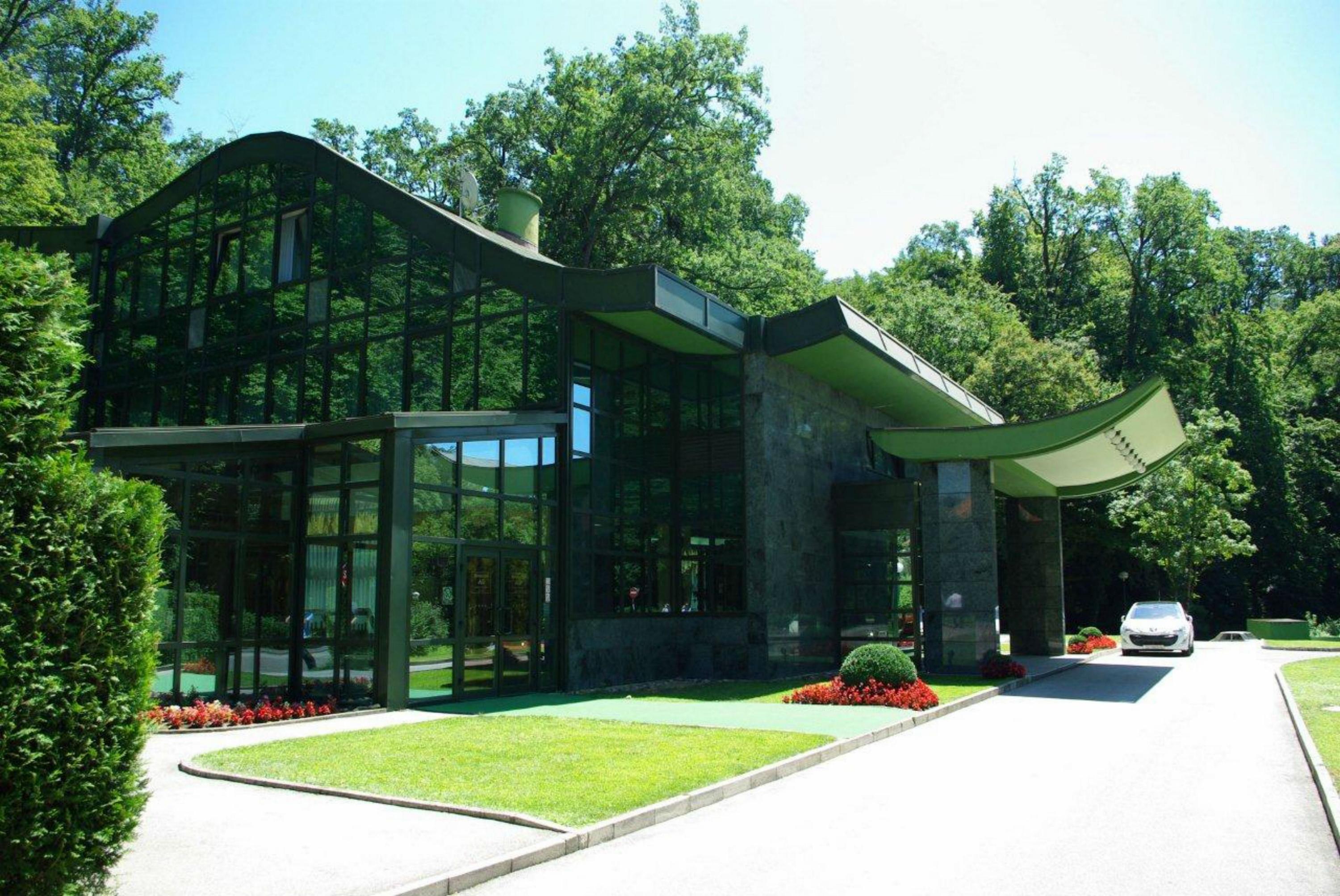 Hotel As Záhřeb Exteriér fotografie